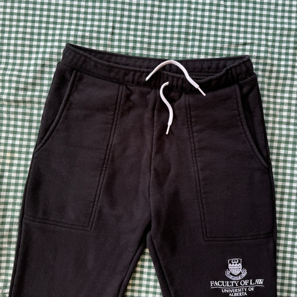 Faculty of Law University of Alberta Sweatpants - Picture 5 of 11